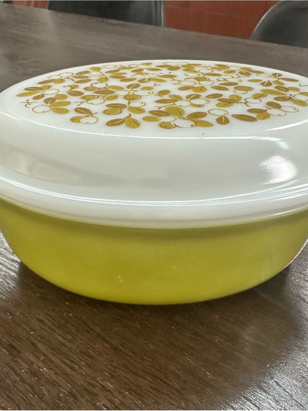Vintage Pyrex Green Glass Covered dish with Leaf Pattern Lid